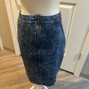 Forever 21 Womens 80’s Denim stretchy skirt - Large
